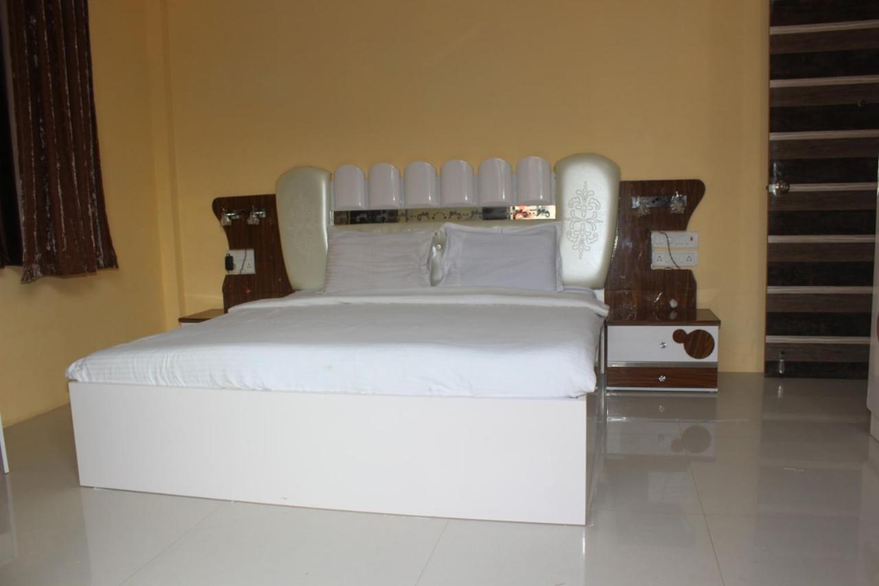 Villa 99 4Bhk Lonavala Bagian luar foto